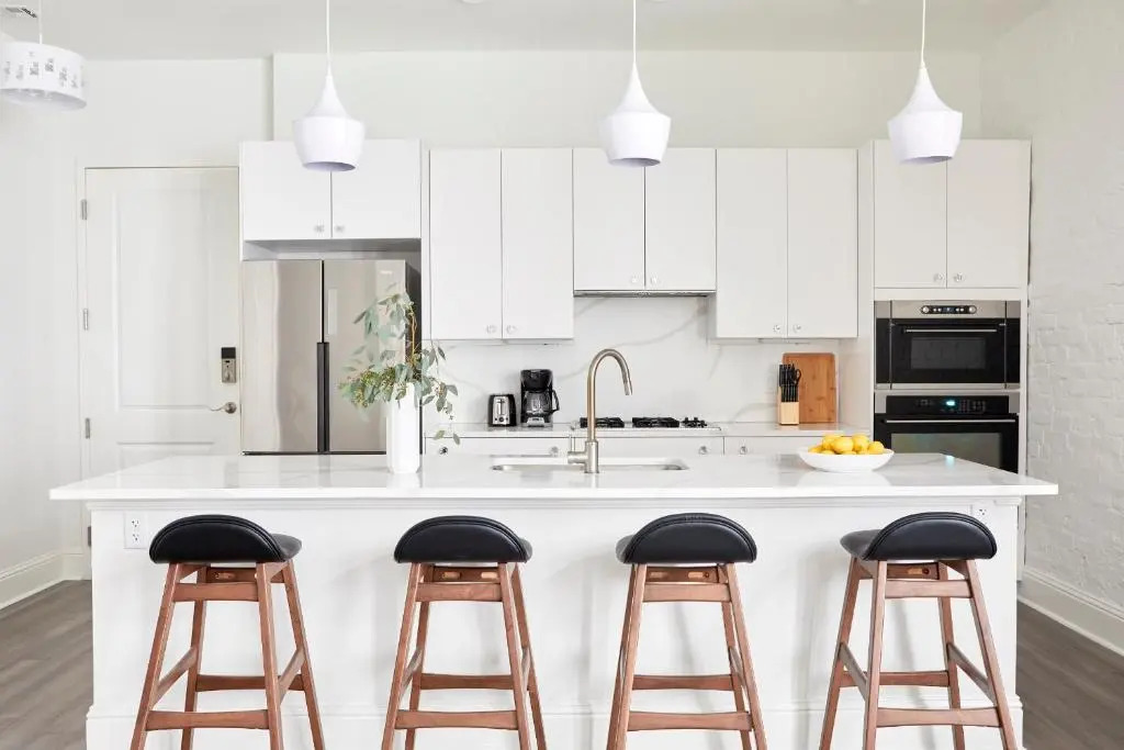 St. Charles Elegant Suites by Sonder