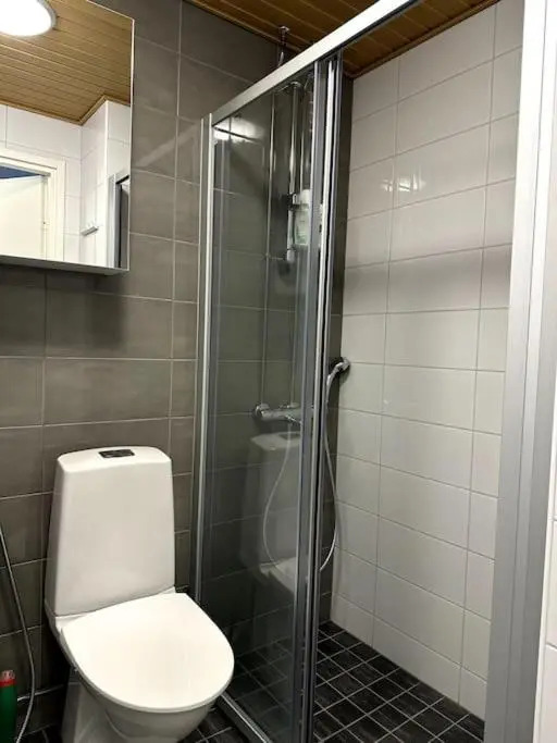 Quality Apt in the City Center For 5 - BRAND NEW