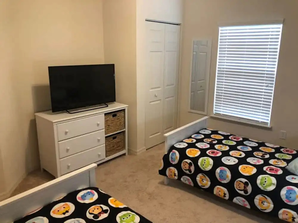 Comfortable 3BR Townhome Near Parks Great Value