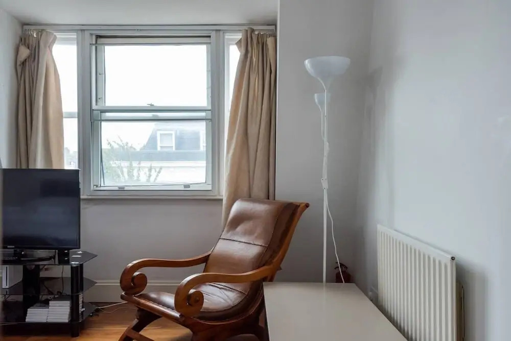 Comfy And Bright 2Br Home In West Kensington Fits 4