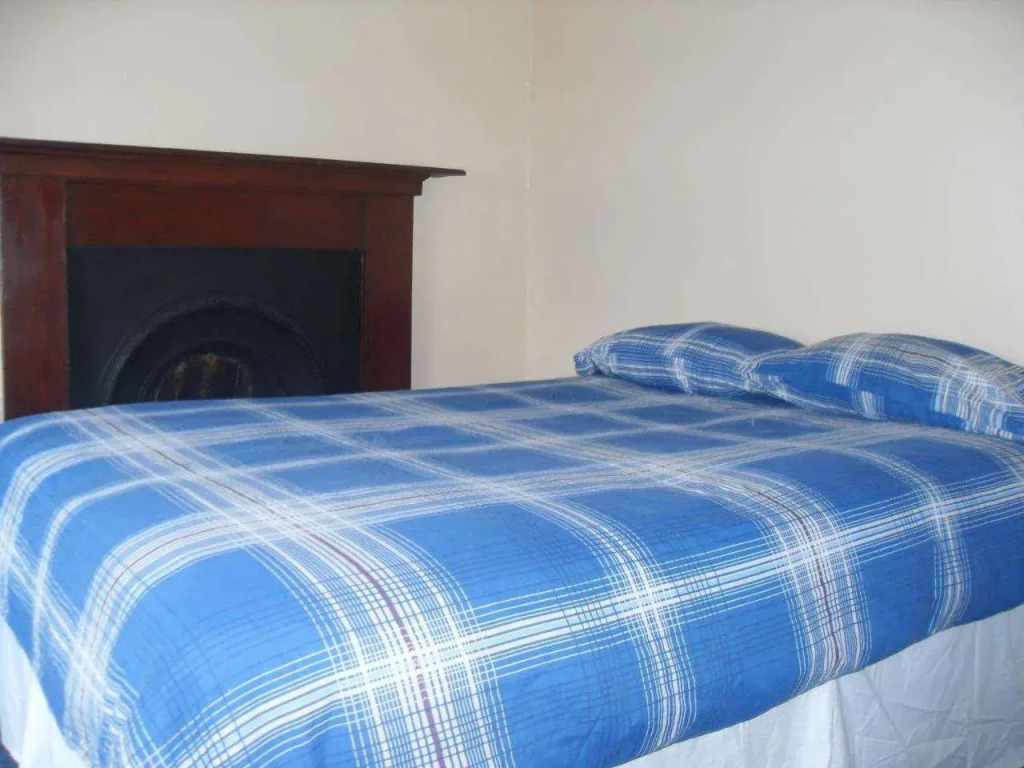 Saucy Marys Private Rooms & Hostel