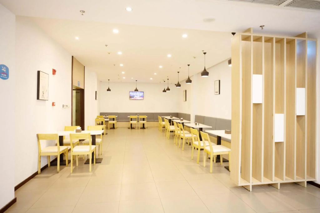 Hanting Express Chengdu Longqunyi