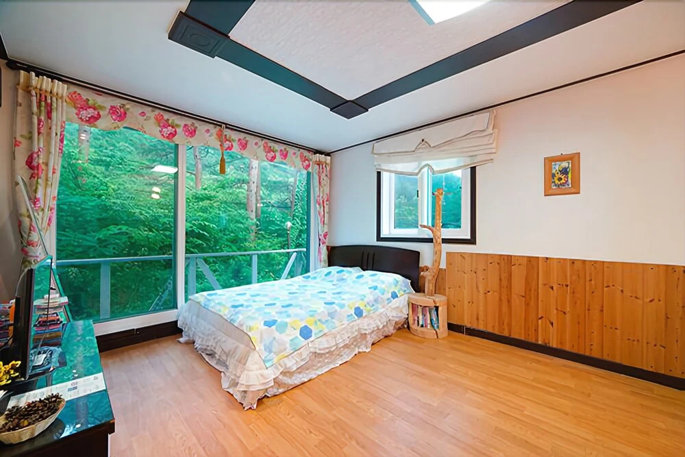 Yangyang Blue Sky Galaxy Pension
