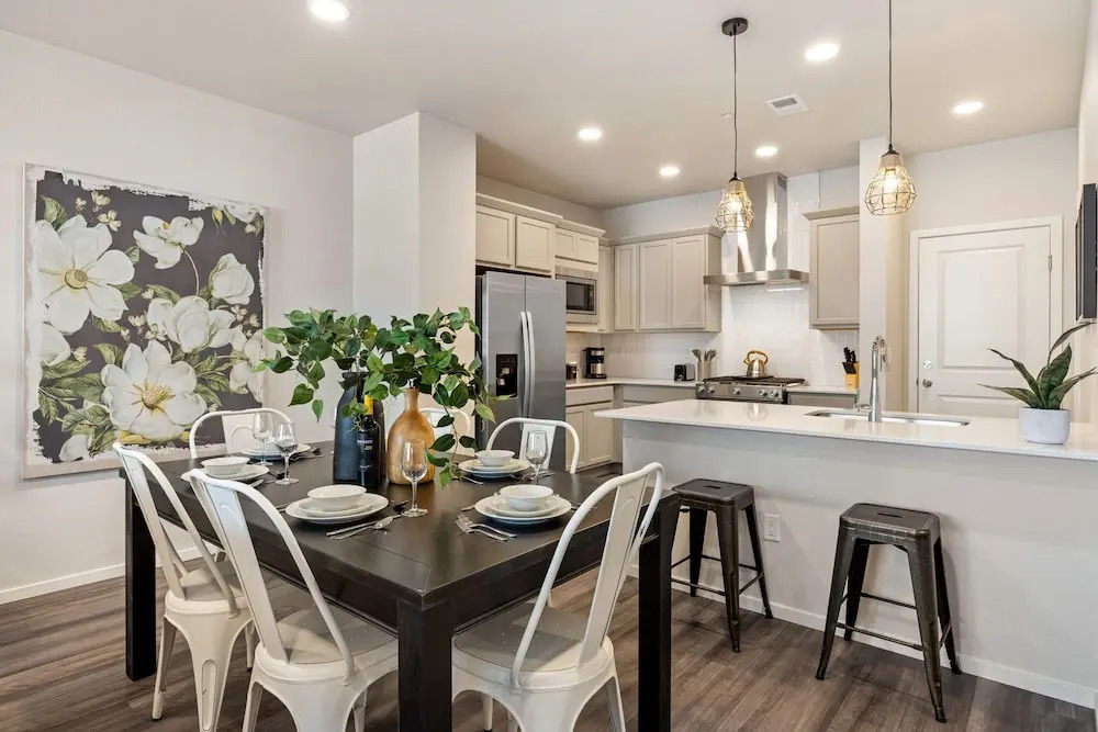 Modern Farmhouse Townhome – Great Central Location!