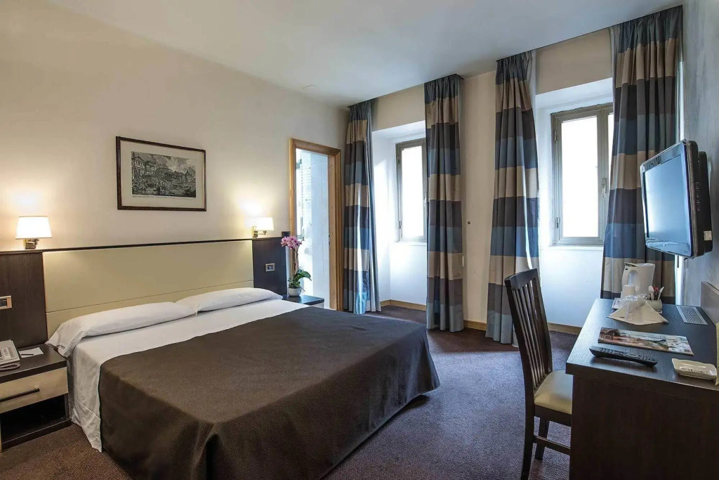 Hotel Tritone
