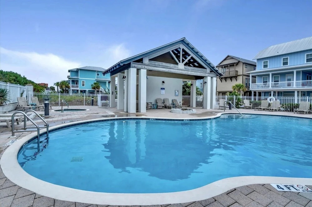 Casamigos 6 Bedroom Home by RedAwning