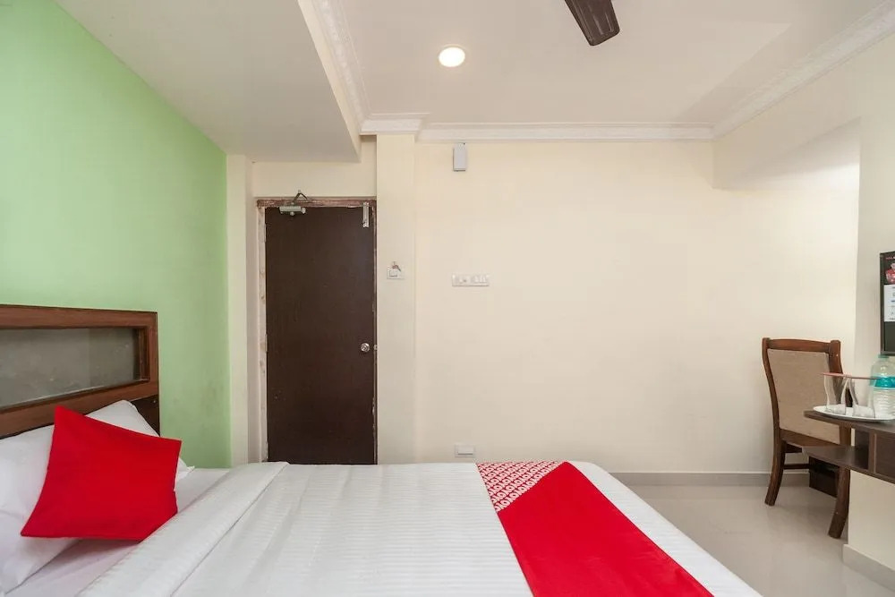 OYO 24311 Sai Sasi Residency