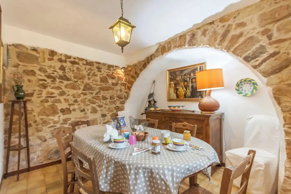 Villa Olmo With Private Pool - Happy Rentals