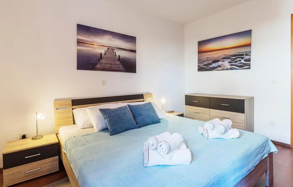 Awesome Apartment in Banjole With Wifi, 1 Bedrooms and Outdoor Swimming Pool