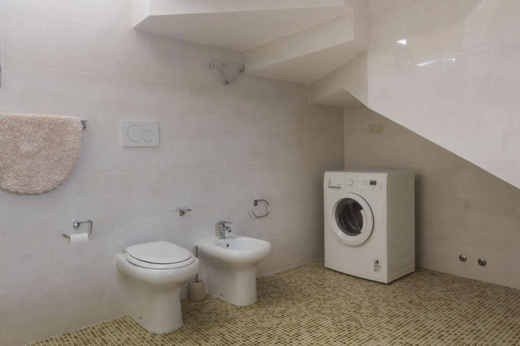 AnaeleHouseapartments LTB