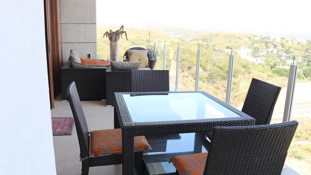 Borneo 701 Alamar - 3 Br Apts