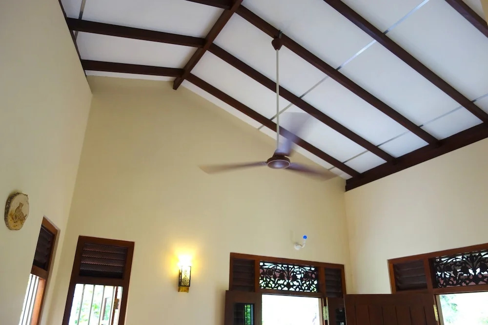 Manel Guesthouse