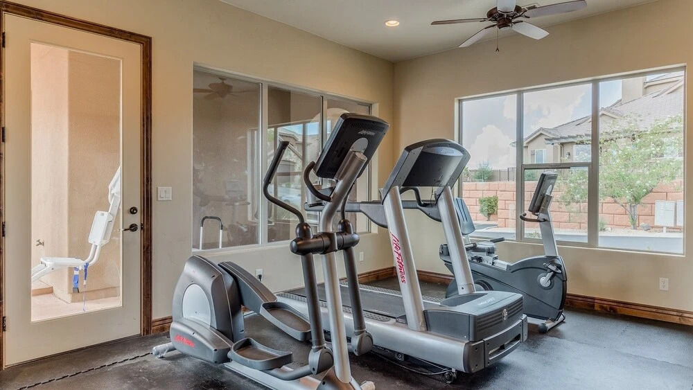 Desert Canyon Paradise 4 Bedroom Apts by Redawning