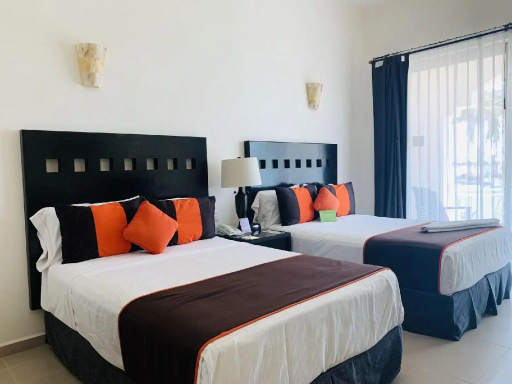 Playa Caracol Hotel & Spa