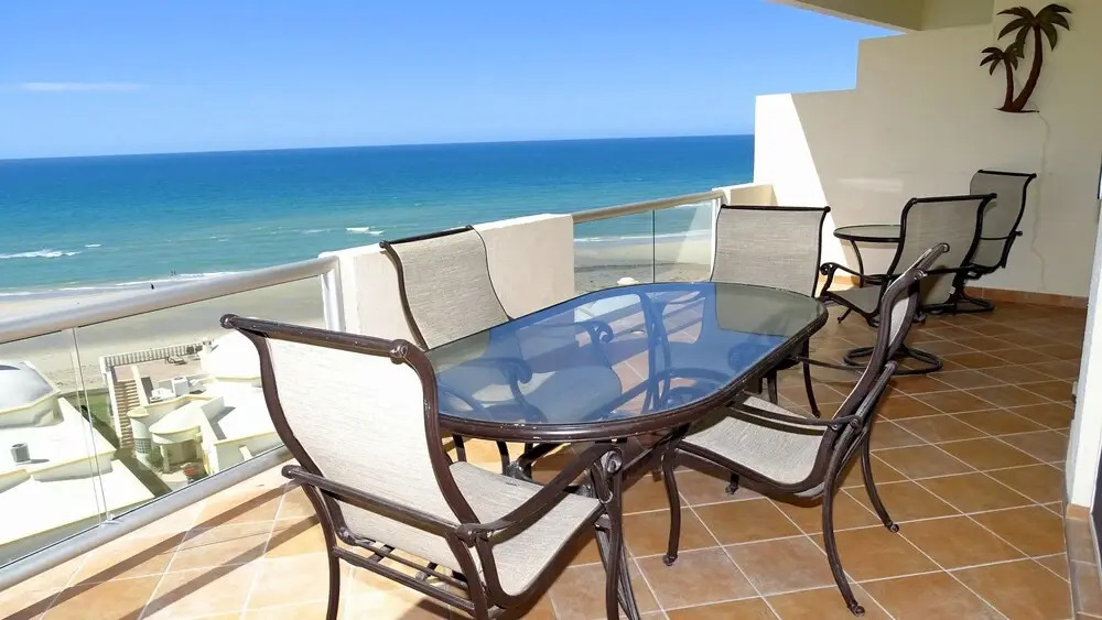 Las Palmas Resort At Sandy Beach: Condo Grande 603 2 Bedroom Condo by Redawning