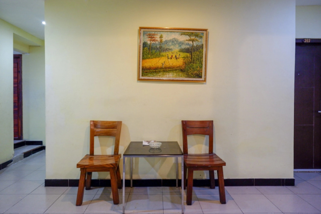 RedDoorz Plus @ Hotel Asih UNY