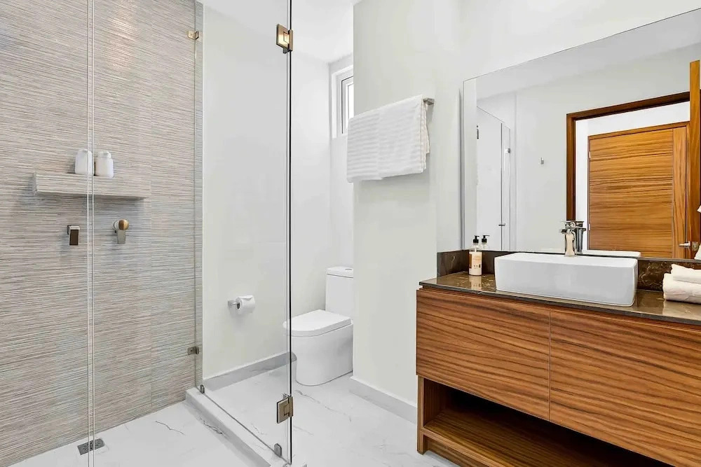 Relaxing Condo With Rooftop Pool, Oceanview Balcony & Walkable Beach Access