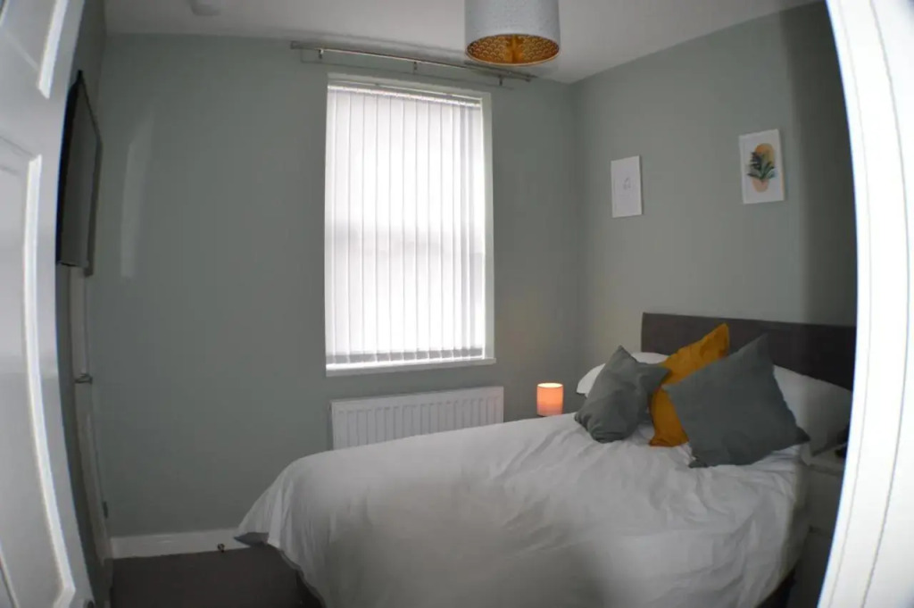 Birkenhead - 2 Bedroom House