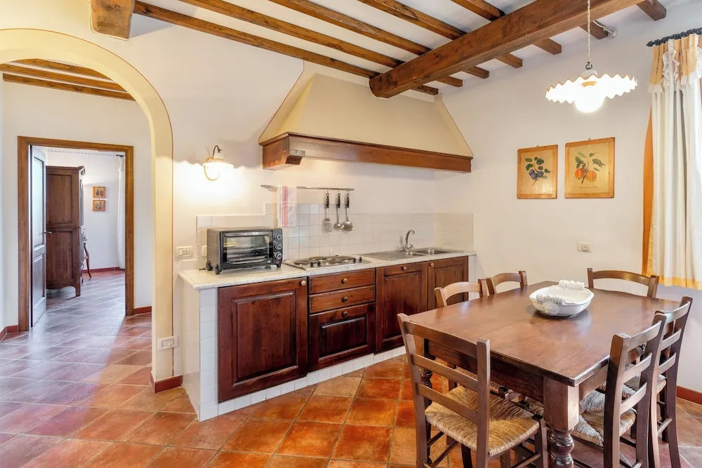 ISA-Holiday-Home with swimming-pool in San Gimignano, apartments with air conditioning and private outdoor area
