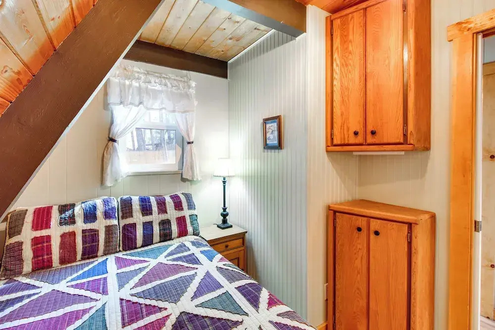 A-frame Cabin w/ Deck & Grill in Pinetop!