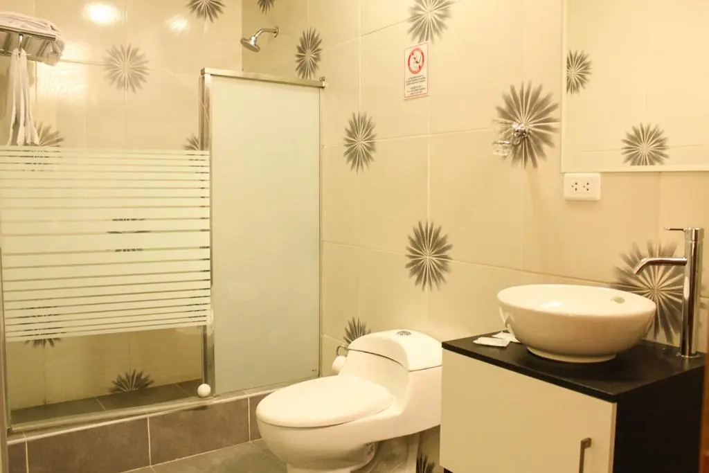 Hotel B & V