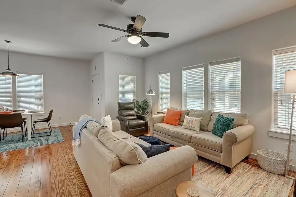 519wac 3 Bedroom Home by Redawning