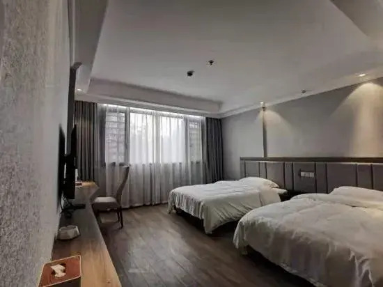 Dongkou Tianhua Jingyi Hotel