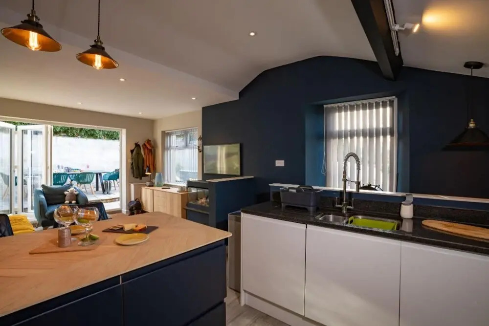 Contemporary 1BR Home