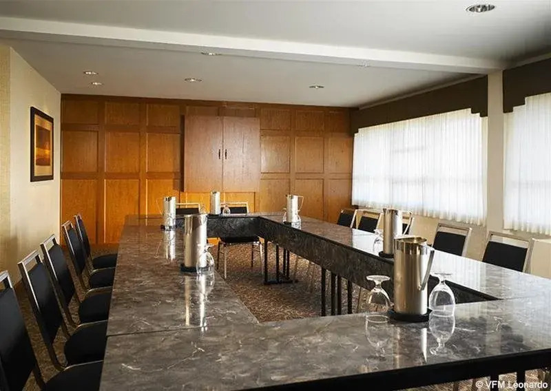 Sixth Avenue Inn