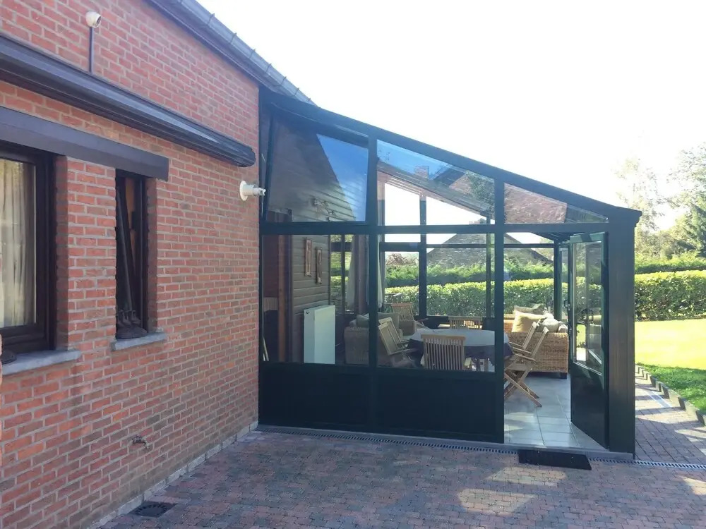 Attractive Holiday Home with Hot Tub in Septon