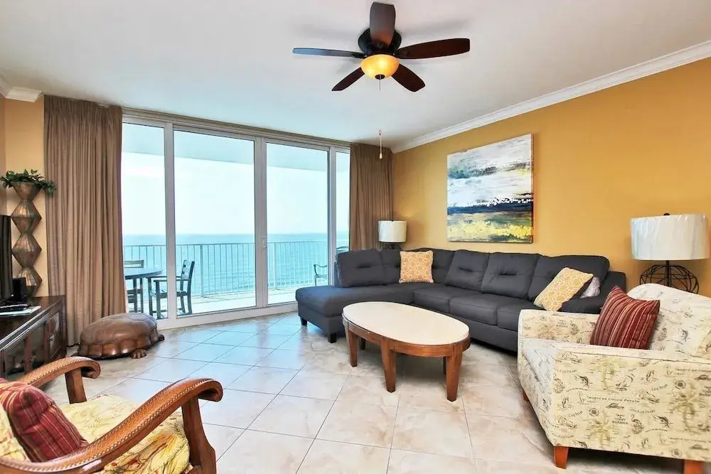 San Carlos 1509 - 3 Br condo