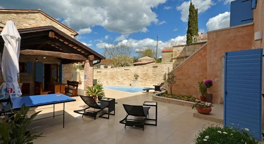 Villa Fumica by Villa Plus