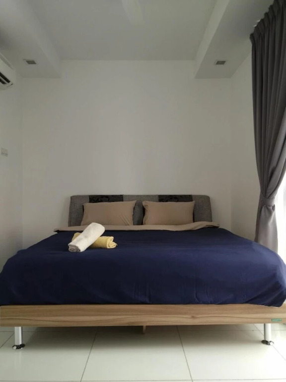 Aiji Homestay at Sungai Besi