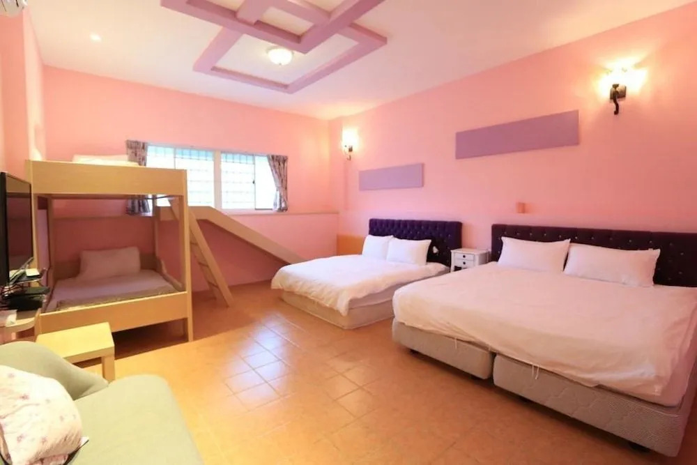 Orange Cat Hostel