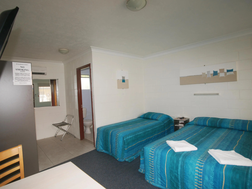 Cedar Lodge Motel