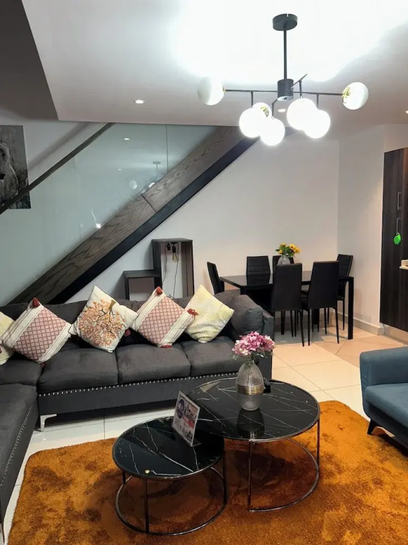 Easy Stay at Embassy Gardens Apartment