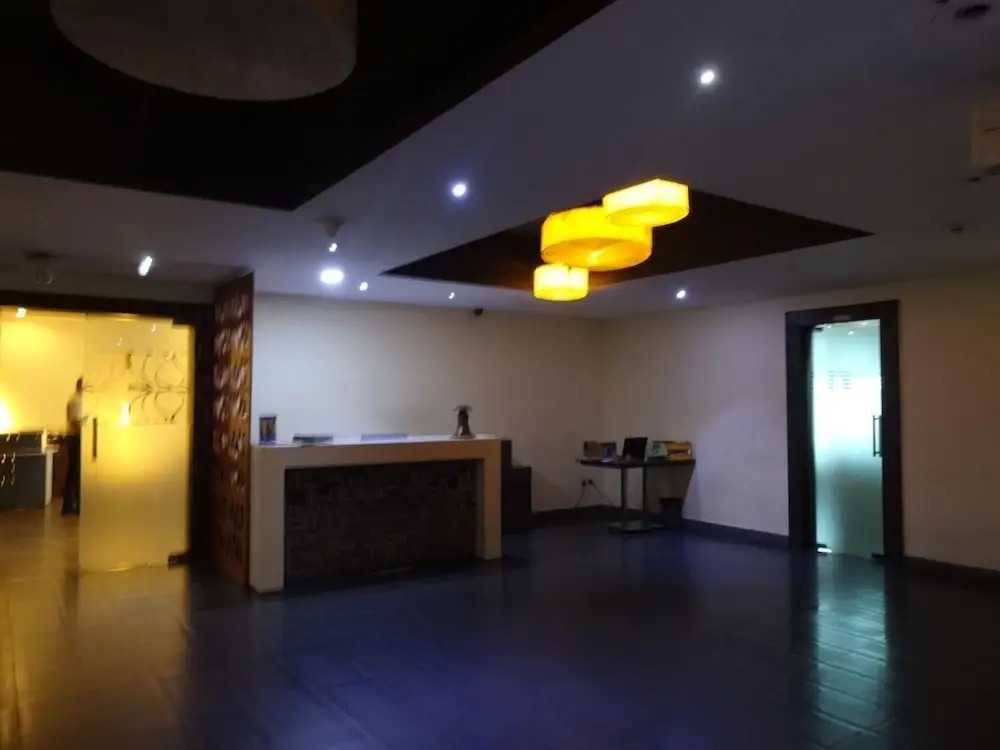 Ampa Skywalk Hotel