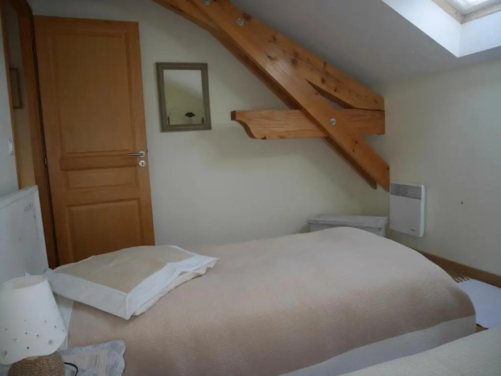 Gîte Saint-Romain-en-Jarez, 4 pièces, 6 personnes - FR-1-496-34