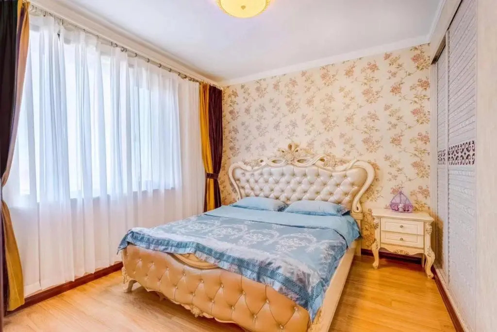 Utopia Apartment
