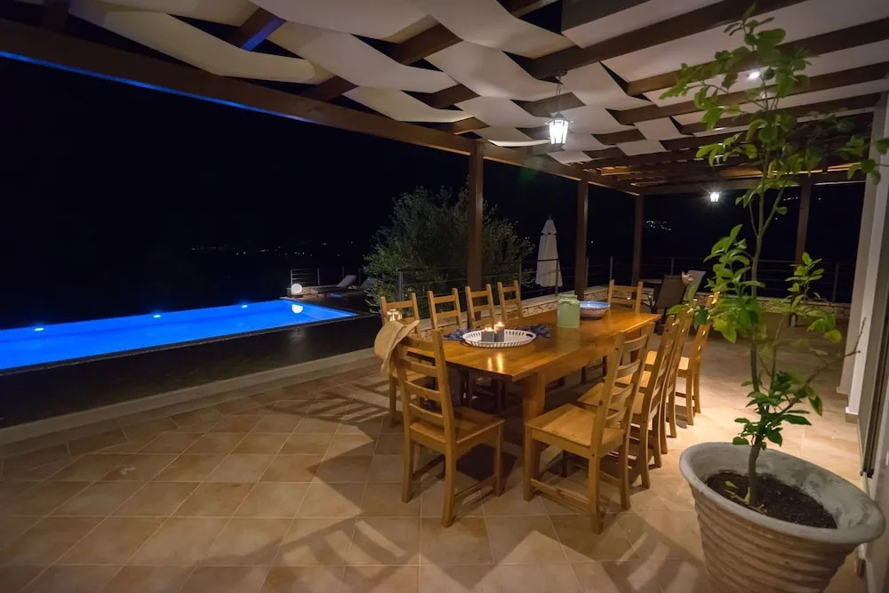 5 Bedrooms Villa in Skinaria, With Wonderful sea View, Private Pool an