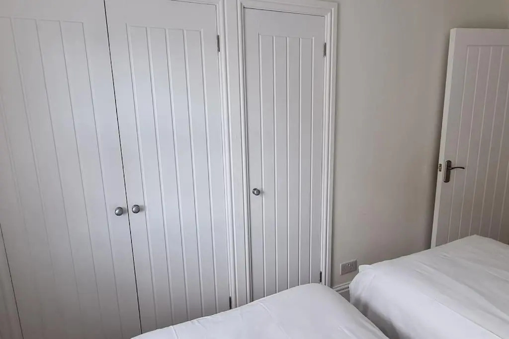 Beautiful 2-bed Apartment on Torquay seafront