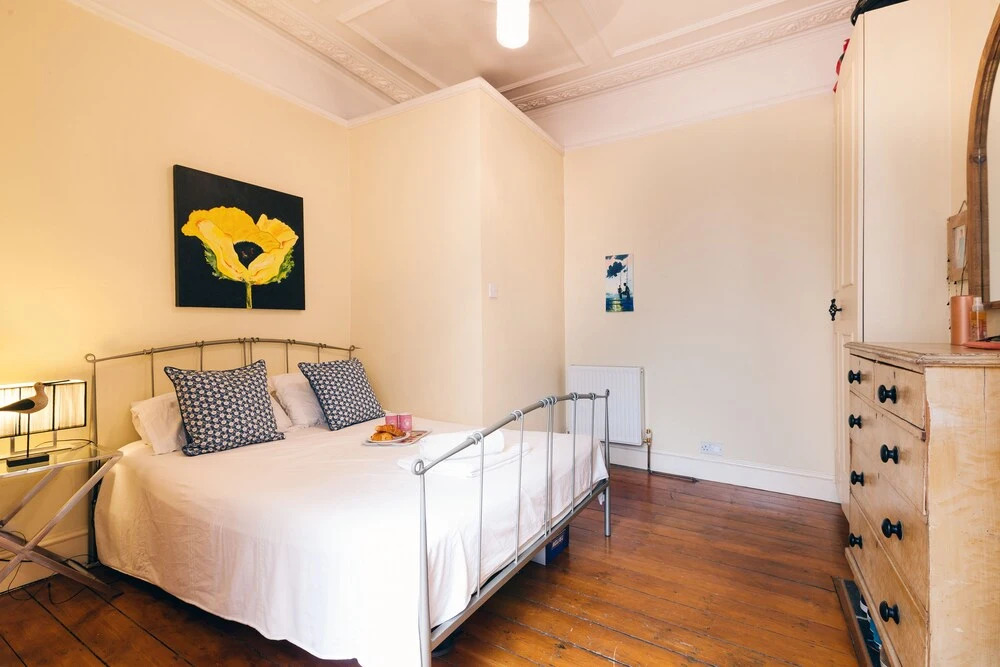 Bright Munster Road Apartment - MM2