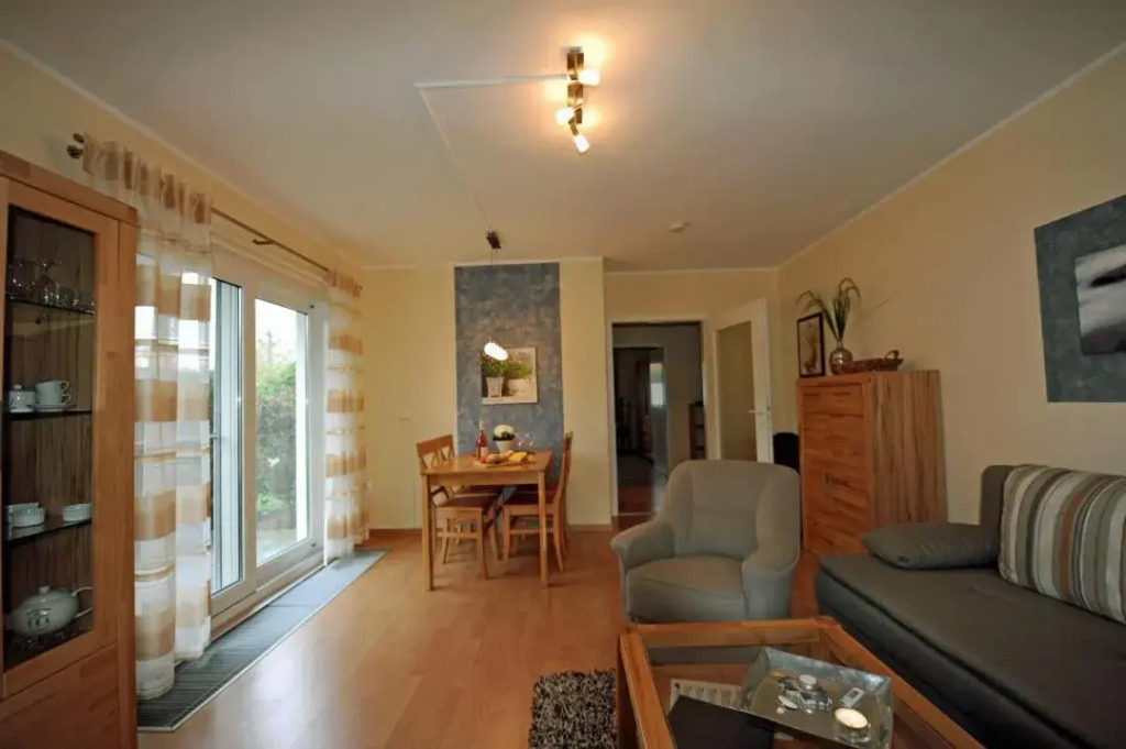 Wohnung 6 im EG Haus Stranddistel, komfortable Ferienwohnung fur 4 Personen in Zingst
