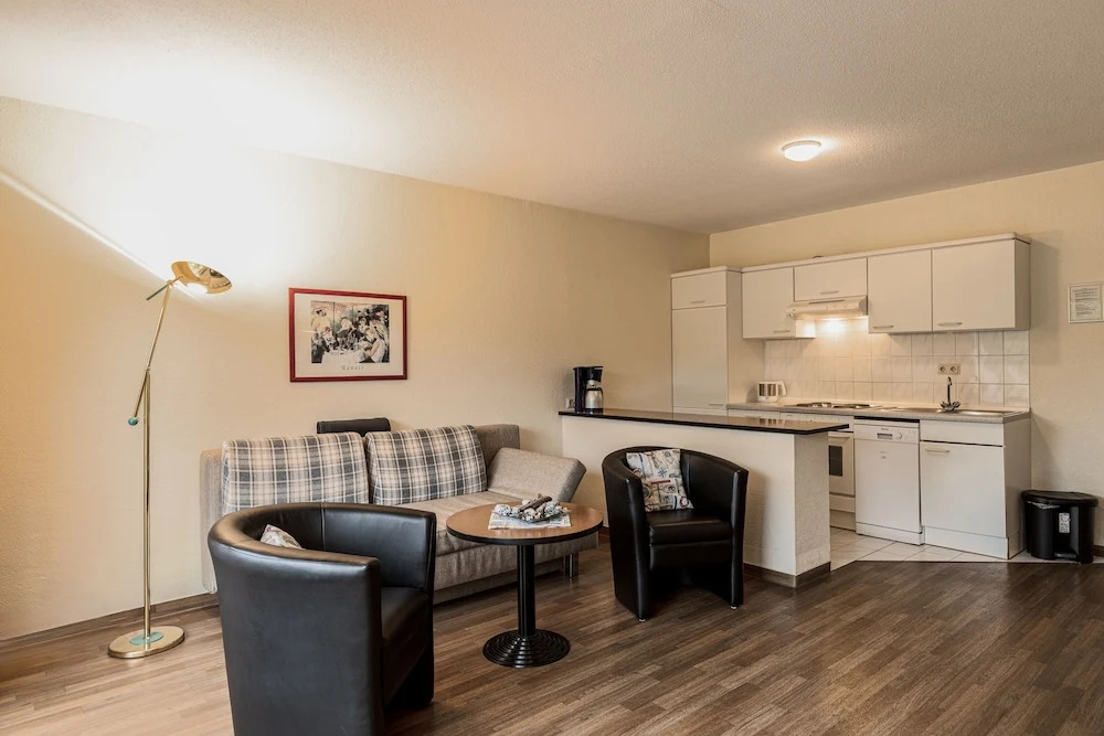 Boddenhof Apartment 54 - Balkon, Parkplatz, ruhig