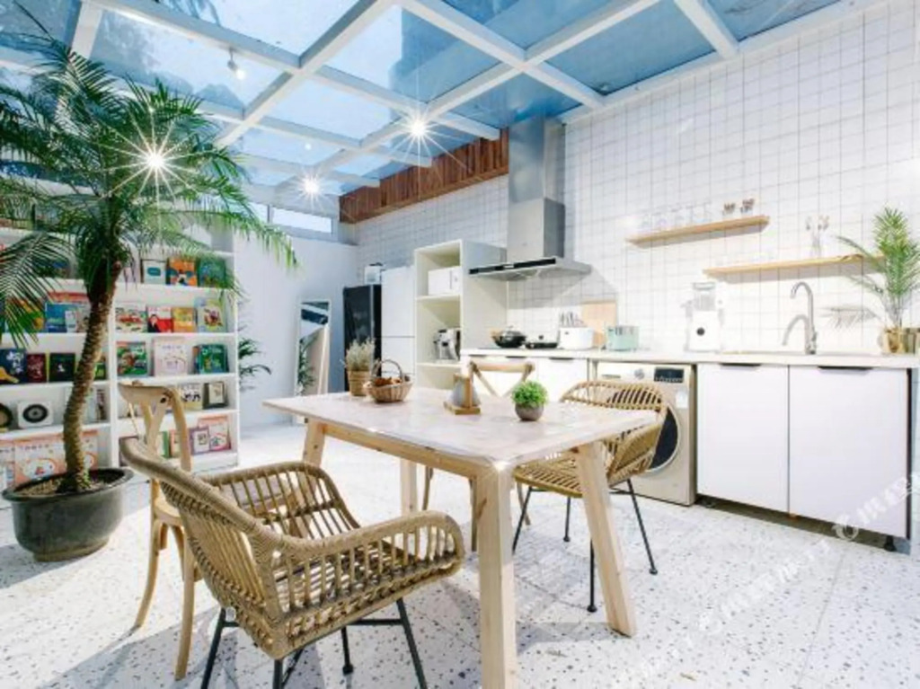 19Homestay