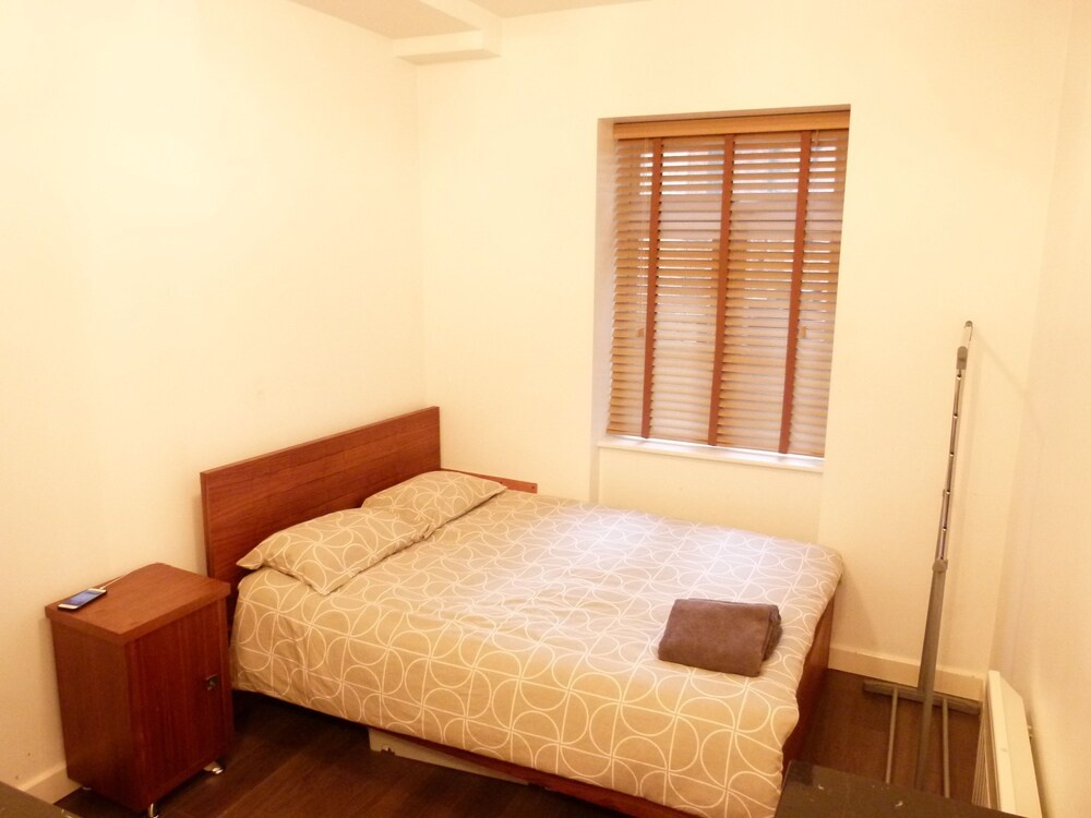 SS Property Hub - City of London Apartment Studio 4