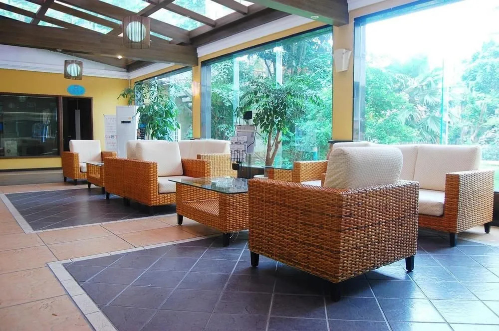Boutique Holiday Hotel (Beihai Beibuwan Square)