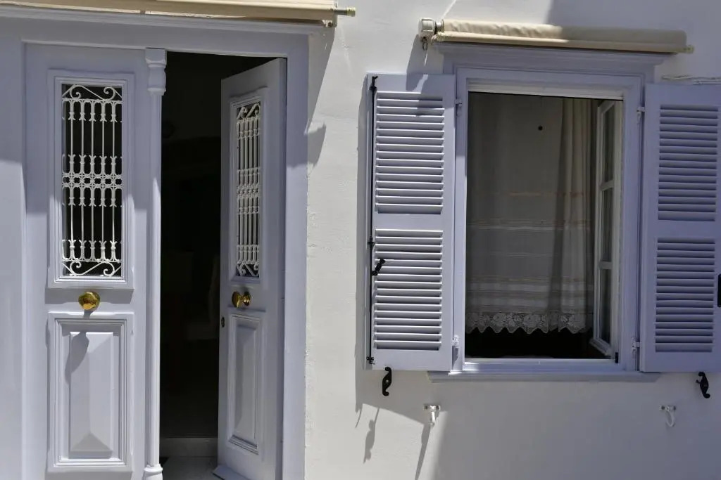 Arco I/ Downtown Rustic Apartment/4 min from port