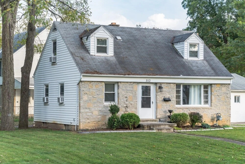 Charming Cape Cod Home - Just 15 Min From Downtown! 4 Bedroom Home by Redawning