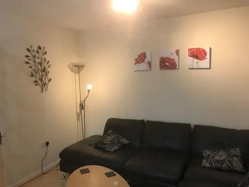 7 Varis Apartments